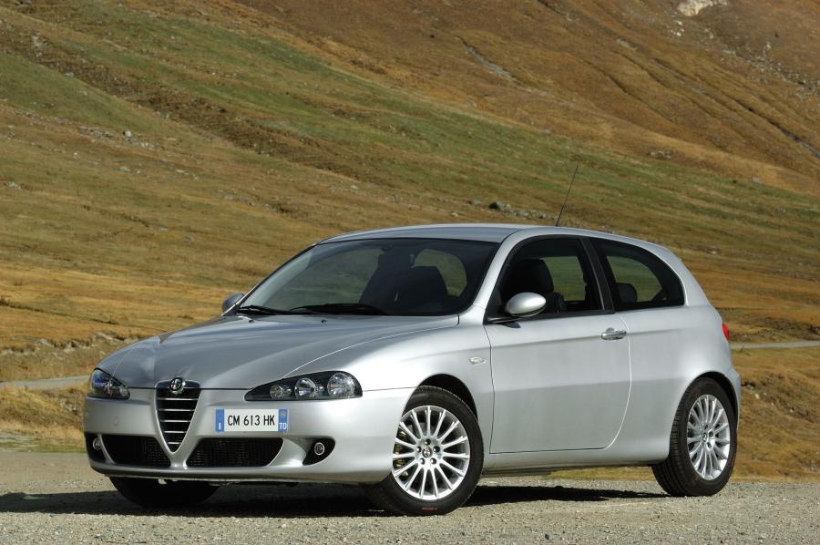  Alfa Romeo 147 3-Door (937A) 2004 года  (фото 15 из 48)